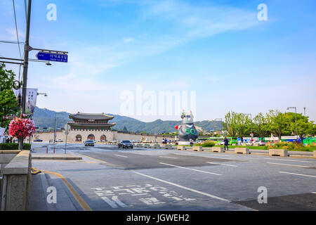 Gwanghwamun cancello su giu 19, 2017 nella città di Seoul, Corea - famoso punto di riferimento Foto Stock