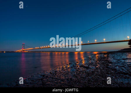Humber Bridge di notte Foto Stock