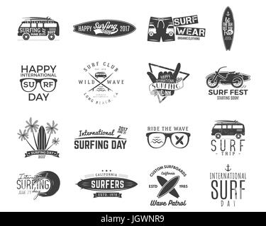 Vintage grafica surf e gli emblemi impostato per il web design o la stampa. Surfer Beach stile design logo. Badge di surf. Guarnizione tavola da surf, elementi, simboli. Estate imbarco sulle onde. hipster insignias Foto Stock