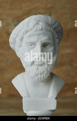 Statua di Pitagora,greco antico matematico e geometra. Foto Stock