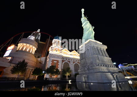 Il New York New York hotel in Las Vegas di Notte Foto Stock