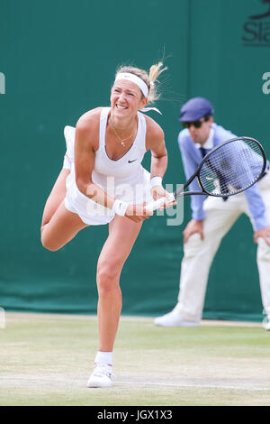 Londra, Regno Unito. 10 Luglio, 2017. Victoria Azarenka (BLR) Tennis : Victoria Azarenka della Bielorussia durante il singolare femminile quarto round della partita del torneo di Wimbledon Lawn Tennis Championships contro Simona Halep della Romania a tutti England Lawn Tennis e Croquet Club di Londra, in Inghilterra . Credito: AFLO/Alamy Live News Foto Stock