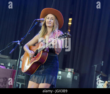 Milwaukee, Wisconsin, Stati Uniti d'America. 9 Luglio, 2017. MARGO PREZZO suona dal vivo presso Henry Maier Festival Park durante il Summerfest di Milwaukee, nel Wisconsin Credit: Daniel DeSlover/ZUMA filo/Alamy Live News Foto Stock