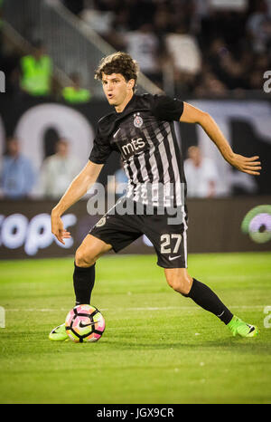 A Belgrado, in Serbia. 11 Luglio, 2017. Belgrado, Serbia - Luglio 11, 2017: Nebojsa Kosovic di FK Partizan in azione durante la UEFA Champions League match di qualificazione tra FK Partizan e FK Buducnost Podgorica a Partizan Stadium sulla luglio 11, 2017 a Belgrado in Serbia. Credito: Nikola Krstic/Alamy Live News Foto Stock