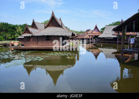 Tradizionali case Thai in Thailandia Foto Stock