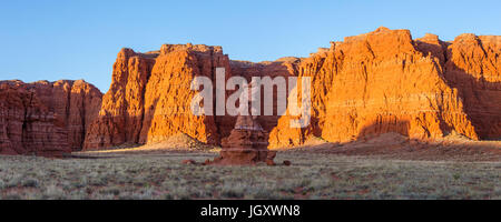 La Hopi Clown. Moenave arenaria, relativamente morbido strato di arenaria che si presta bene a essere scolpito da erosione. In Arizona, Stati Uniti d'America Foto Stock