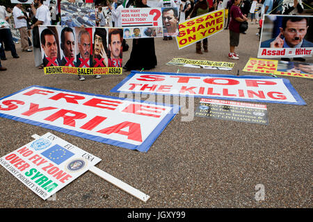 Washington DC, Stati Uniti d'America - 24 Settembre 2011: siriana americani che protestavano contro il presidente siriano Bashar al-Assad davanti alla Casa Bianca Foto Stock