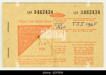 British Motor FUEL Ration Book, per un'autovettura 1100cc circa 1973 1975 U.K. Foto Stock