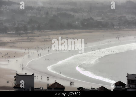 Agadir e Oceano Atlantico a riva, Marocco, Africa Foto Stock