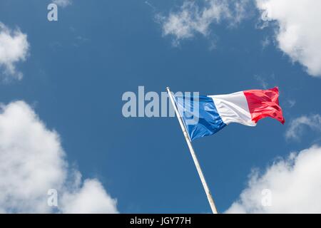 Francia, Région Normandie (ancienne Basse Normandie), Manche, Saint-Lô, drapeau français Photo Gilles Targat Foto Stock