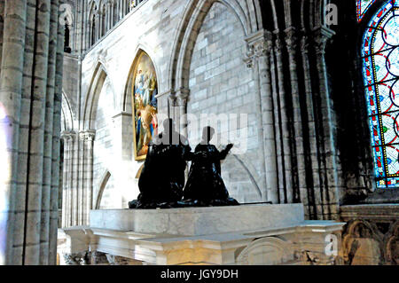 Varie viste di tombe nella cattedrale di San Dionigi, Francia su 10/01/2015 Foto Stock