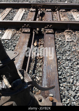 Vecchia ferrovia meccanismo di commutazione ancora in uso. Foto Stock