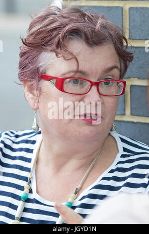 Swansea, Regno Unito. 27 Maggio, 2017. Membro laburista del Parlamento per Swansea Oriente Carolyn Harris frequentando un Leonard Cheshire Disability evento presso Llansamlet, Foto Stock