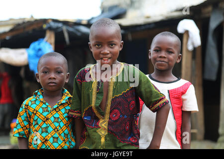 Abidjan migranti area remota Foto Stock