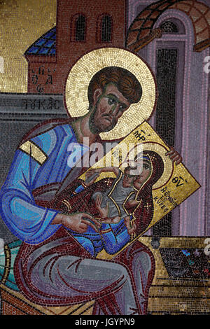 Il Monastero Kykkos, Cipro. Mosaico. San Luca, patrono dei pittori di icone. Foto Stock