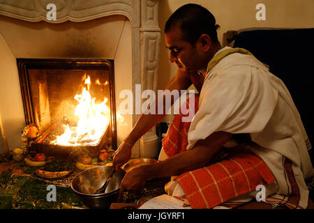 Gita Jayanti celebrazione in un Tempio ISKCON. Sarcelles. La Francia. Foto Stock