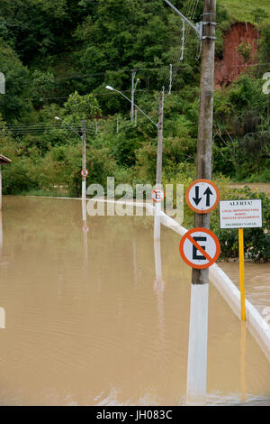 Sorvolate River, 29/12/2009, São Luís do Paraitinga, São Paulo, Brasile Foto Stock