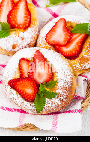 Fragola crema di formaggio la pasticceria Foto Stock