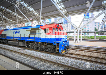 Jun 20, 2017 Korail treno alla stazione di Seul in Corea del Sud - tour Foto Stock