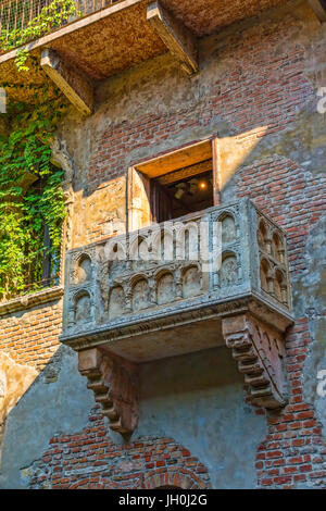 La Casa di Giulietta e Balcone a Verona Foto Stock