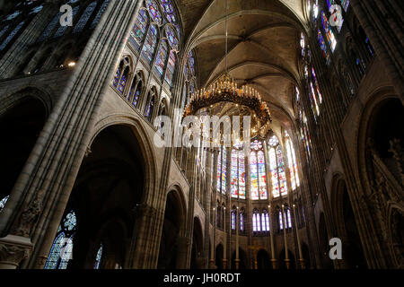 Basilica di Saint Denis abside. La Francia. Foto Stock