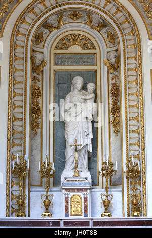 Vergine dei Certosini, da Joseph-Hugues Fabisch, scultore ufficiale per la diocesi di Lione San vergine cappella del. Bruno les Chartreux la chiesa. Lione. Foto Stock