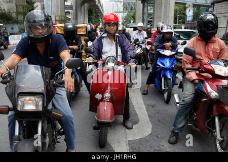 Il traffico di Bangkok. Thailandia. Foto Stock