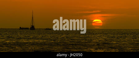 Arancione tramonto a Key West, florida usa Foto Stock