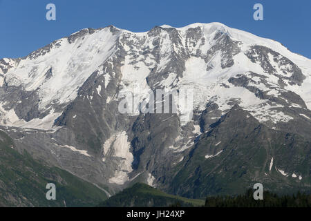 Sulle Alpi francesi. Massiccio del Monte Bianco. La Francia. Foto Stock