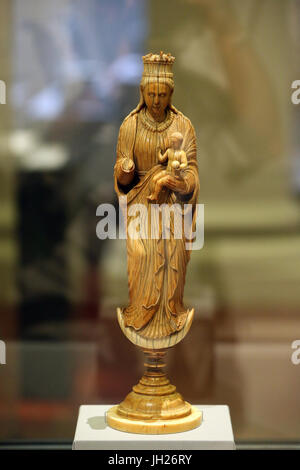 Asian Civlisations museo. Il cristianesimo in Asia: Arte sacra e splendore visivo. Madonna e Bambino. Sri lanka, metà del XVI secolo. Scultura in avorio. S Foto Stock