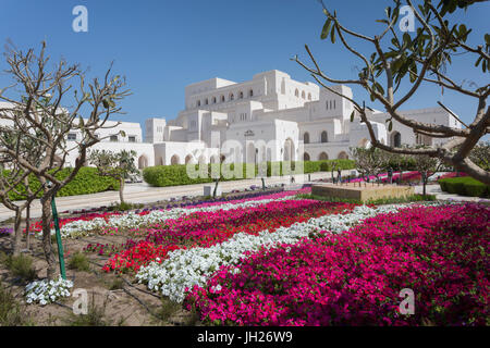 Vista esterna del moscato Opera House, Muscat Oman, Medio Oriente Foto Stock