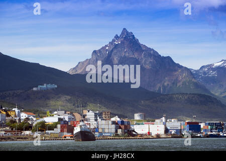 Ushuaia city e porta su Tierra del Fuego island, Argentina, Sud America Foto Stock