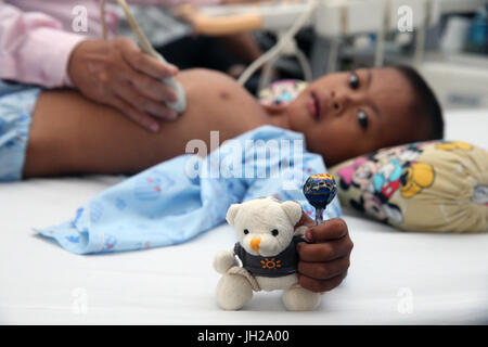 Duc Tam Heart Hospital. Ecocardiogramma Doppler. Ho Chi Minh City. Il Vietnam. Foto Stock