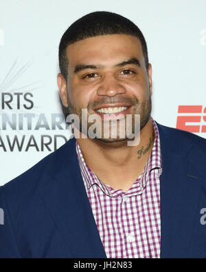 Shawne Merriman partecipa al terzo anno umanitario dello Sport LA LIVE NOVO Los Angeles luglio 11,2017. Foto Stock