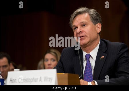 Washington, Stati Uniti d'America. 12 Luglio, 2017. Christopher A. Wray testimonia durante alla commissione giudiziaria del Senato audizione sulla sua nomina nuovo direttore dell'Ufficio federale dell'inchiesta (FBI) in Washington, DC, Stati Uniti, il 12 luglio 2017. Credito: Ting Shen/Xinhua/Alamy Live News Foto Stock