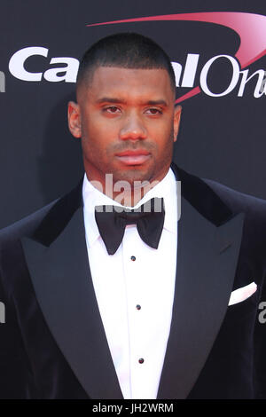 Los Angeles, Ca, Stati Uniti d'America. 12 Luglio, 2017. Russell Wilson alla XXV ESPYS presso il Microsoft Theatre di Los Angeles, la California il 12 luglio 2017. Credito: Faye Sadou/media/punzone Alamy Live News Foto Stock