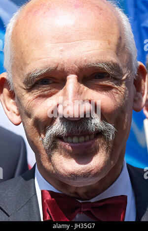 Janusz Korwin-Mikke nel 2015, uomo politico polacco, membro del Parlamento europeo dal 2014. Foto Stock