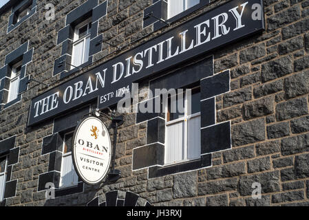 Oban Distillery, di proprietà di Diageo nella città Oban, Argyll and Bute, Scotland, Regno Unito Foto Stock