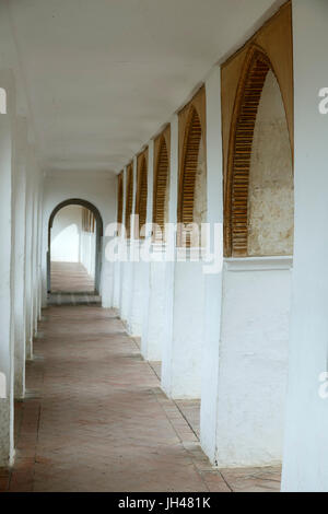 Archi e corridoio, El Generalife (residenza estiva), l'Alhambra di Granada, Spagna Foto Stock