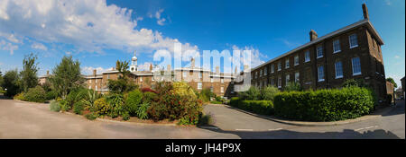 Parte posteriore dei principali edifici di un ex t est caserma Walmer, Kent Foto Stock