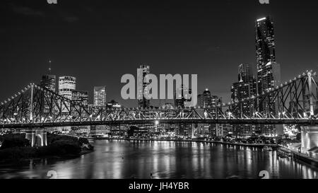 BRISBANE, Australia circa nel maggio 2014: Lo skyline di Brisbane al giorno Foto Stock