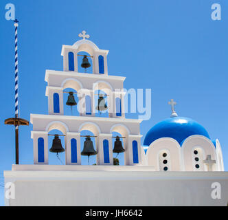 Glockenturm der orthodoxen kirche in akrotiri, santorin, kykladen, aegaeis, griechenland, mittelmeer, europa | campanile della chiesa ortodossa, akro Foto Stock