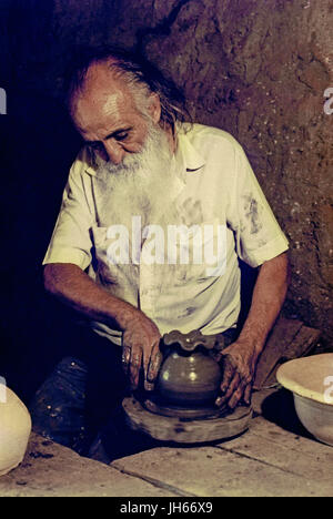 L'artista Antonio Poteiro, pittore, Goiânia, Goiás, Brasile Foto Stock