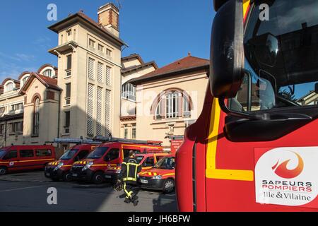 Funzione SU I VIGILI DEL FUOCO DI RENNES, Francia Foto Stock