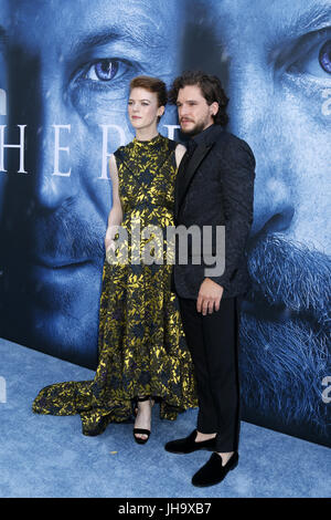 Los Angeles, CA, Stati Uniti d'America. 12 Luglio, 2017. Rose Leslie, Kit Harrington al ''Gioco di troni " Stagione 7 Premiere Screening presso il Walt Disney Concert Hall sulla luglio 12, 2017 a Los Angeles, CA Credito: Kay Blake/ZUMA filo/Alamy Live News Foto Stock