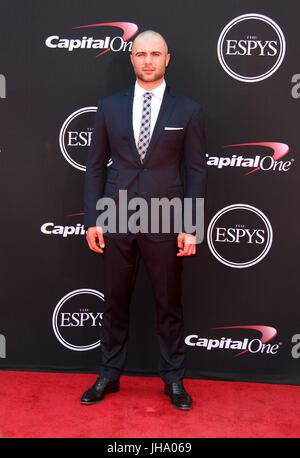 Los Angeles, CALIFORNIA, Stati Uniti. 12 luglio 2017. 12 luglio 2017 - Los Angeles, California - Mark Giordano. 2017 ESPYS Awards Arrivals tenutosi al Microsoft Theatre di Los Angeles. Credito fotografico: AdMedia Foto Stock