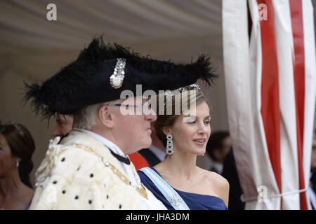 Londra, Regno Unito, Spagna. 13 Luglio, 2017. Regina Letizia di Spagna partecipa a una Cena ospitata da Andrew Parmley, signore sindaco sindaco della città di Londra, in onore di spagnolo Royals al Guildhall sulla luglio 13, 2017 a Londra. Credit: Jack Abuin/ZUMA filo/Alamy Live News Foto Stock