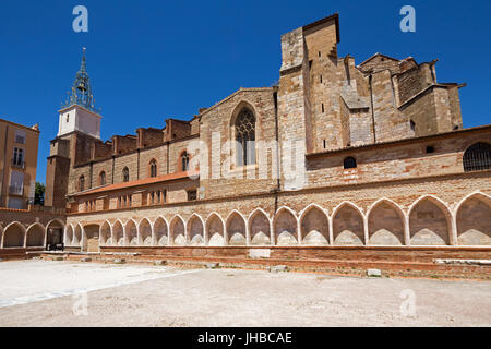 Saint-Jean-Le-Baptiste Cattedrale e il Campo Santo a Perpignan, Francia Foto Stock