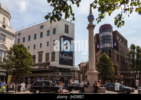 Il cuscinetto coumn sei (!) meridiane presso il Seven Dials bivio in Covent Garden, Londra, Inghilterra, Regno Unito. Foto Stock