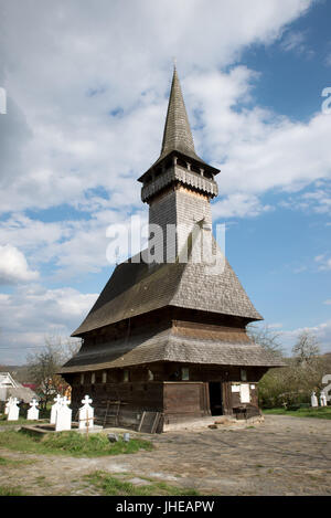 Chiesa di legno sul patrimonio mondiale Unesco, desesti, distretto di maramures, Romania Foto Stock